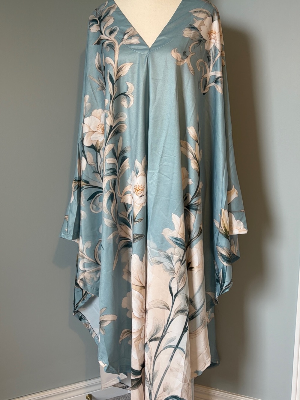 🔥🆕🔥 Bold Floral Open-Side Poncho Cape Maxi